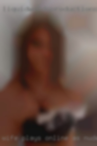 Wife plays online as nude well.