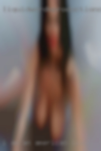 I am an American living horny in London.