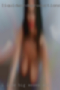 I love big Asses and full figured naked women.